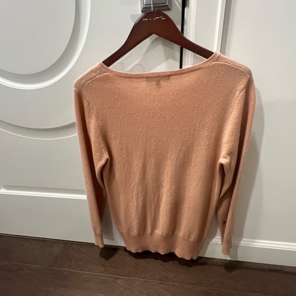 Neiman Marcus V-Neck Sweater in Soft Brown - Picture 4 of 4